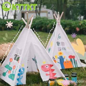 Çocuklar çadır oynuyor / çocuklar plastik oyun evi